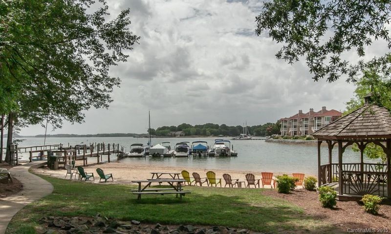 17807 Prescott Border Dr, Cornelius, NC 28031