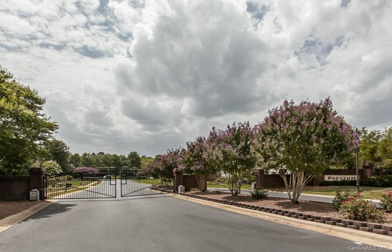 17807 Prescott Border Dr, Cornelius, NC 28031