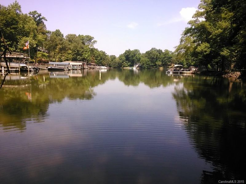 9821 Windy Gap Rd, Charlotte, NC 28278