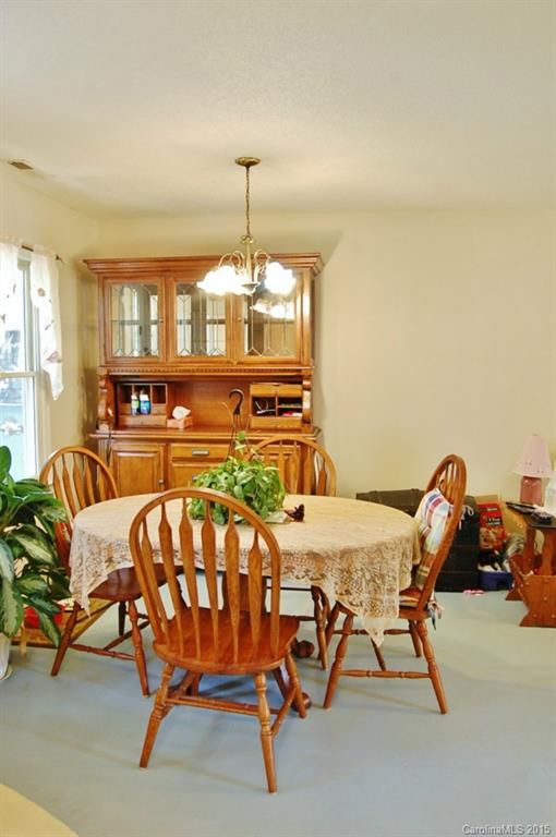 43 7th St, York, SC 29745