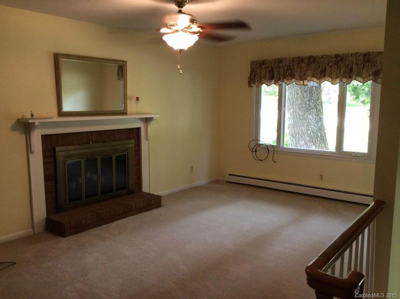309 11th St, Conover, NC 28613