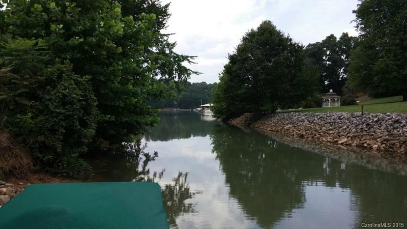 173 Perrin Dr, Mooresville, NC 28117