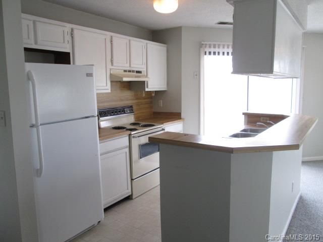 8165 Cedar Glen Dr, Charlotte, NC 28212