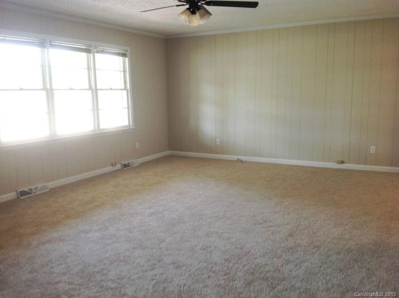 1016 Ranbar St #39, Cherryville, NC 28021
