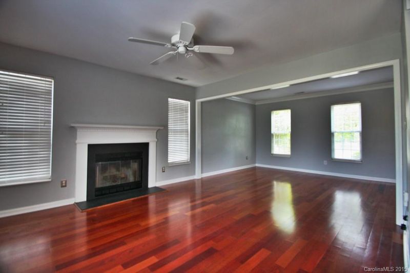 3937 Huntmeadow Dr, Charlotte, NC 28269