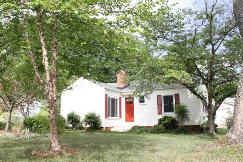 824 S Jackson St, Gastonia, NC 28052