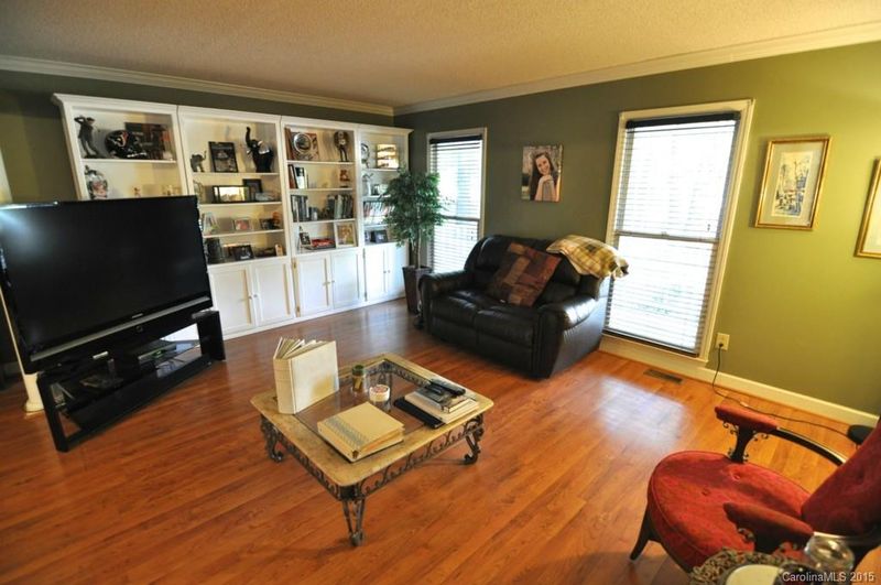 100 Sardis Grove Ln, Matthews, NC 28105