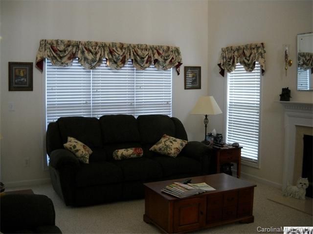 128 Lighthouse Rd, Mount Holly, NC 28120