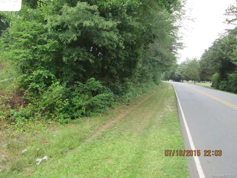 712 Ashebrook Rd, Dallas, NC 28034
