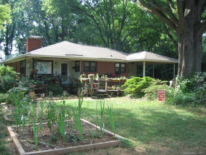 4501 Longwood Dr, Charlotte, NC 28209