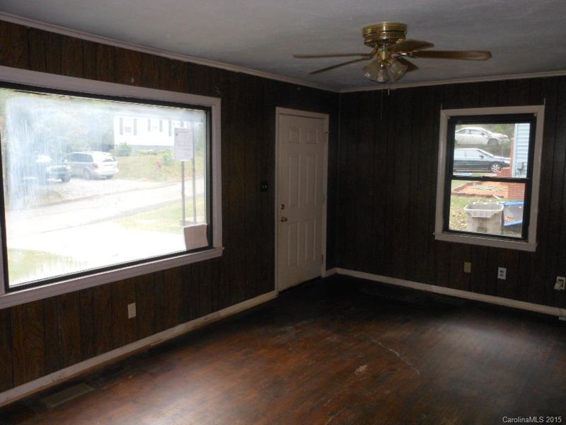 608 E 8th Ave, Gastonia, NC 28054