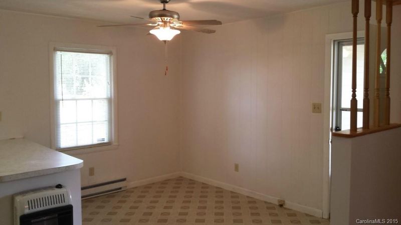 1933 Hunsucker Dr, Claremont, NC 28610