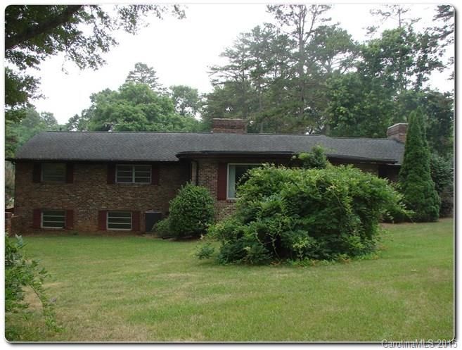 319 Gaston Ave, Mount Holly, NC 28120