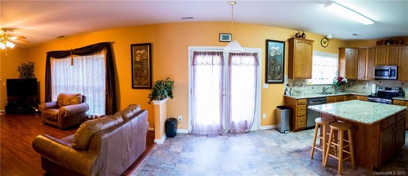 6041 Wembley Ct, Charlotte, NC 28213