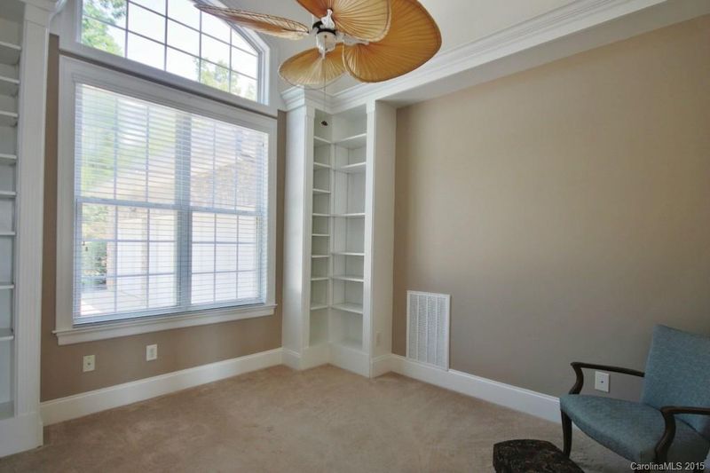 147 Mariner Pointe Ln, Mooresville, NC 28117