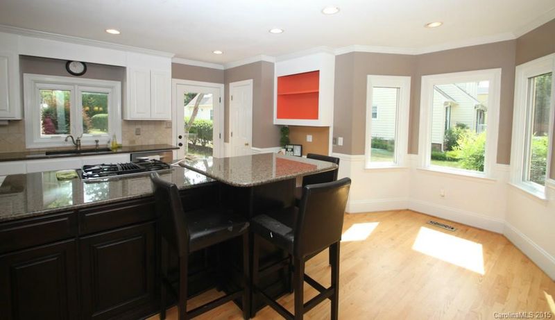 4934 Lindstrom Dr, Charlotte, NC 28226