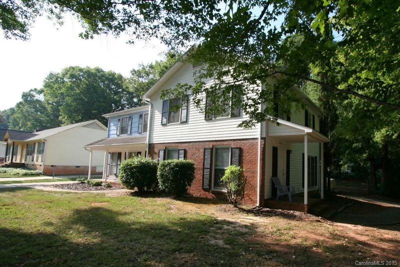 1067 Eaglewood Ave, Charlotte, NC 28212