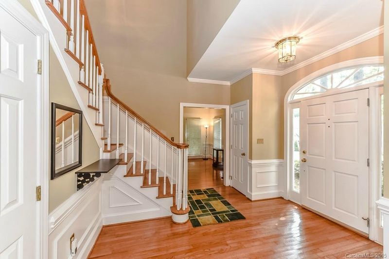 230 Summermore Dr, Charlotte, NC 28270