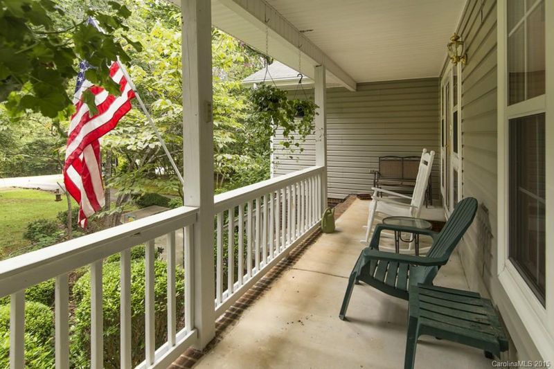 7752 Deer Track Dr, Denver, NC 28037