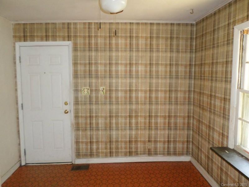 212 Ewing Dr, Belmont, NC 28012