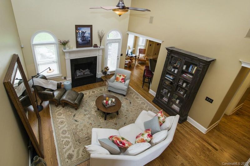 9111 Thackery Ln, Sherrills Ford, NC 28673
