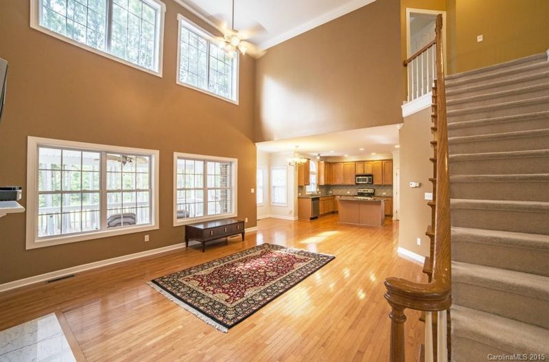 16633 Turtle Point Rd, Charlotte, NC 28278