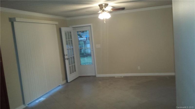 1819 Gemway Dr, Charlotte, NC 28216