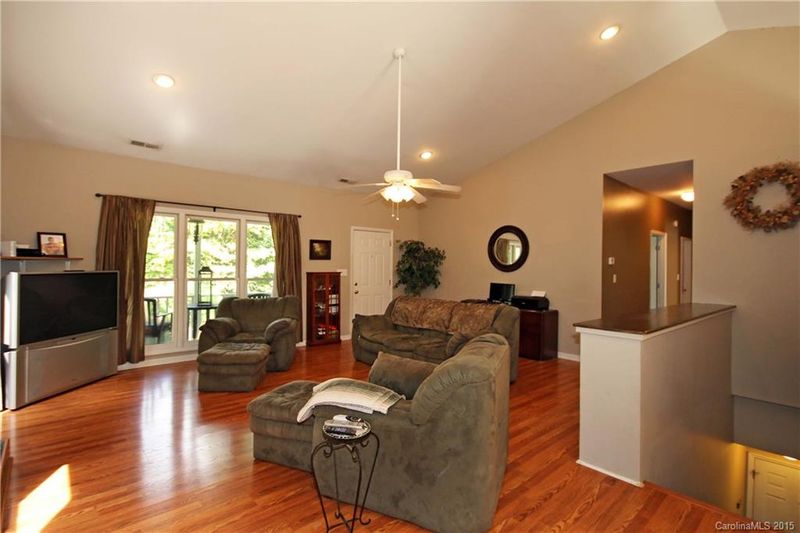 119 Springfield Rd, Statesville, NC 28625