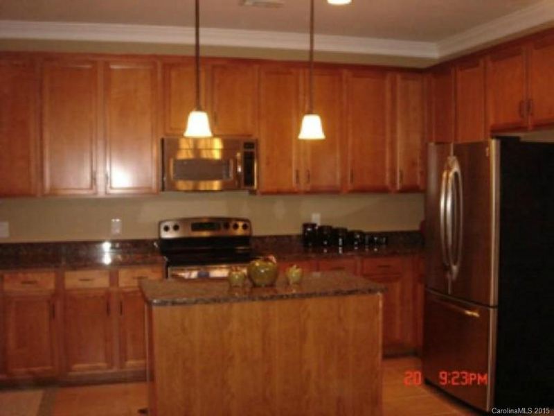 237 Hurston Cir #8, Charlotte, NC 28208