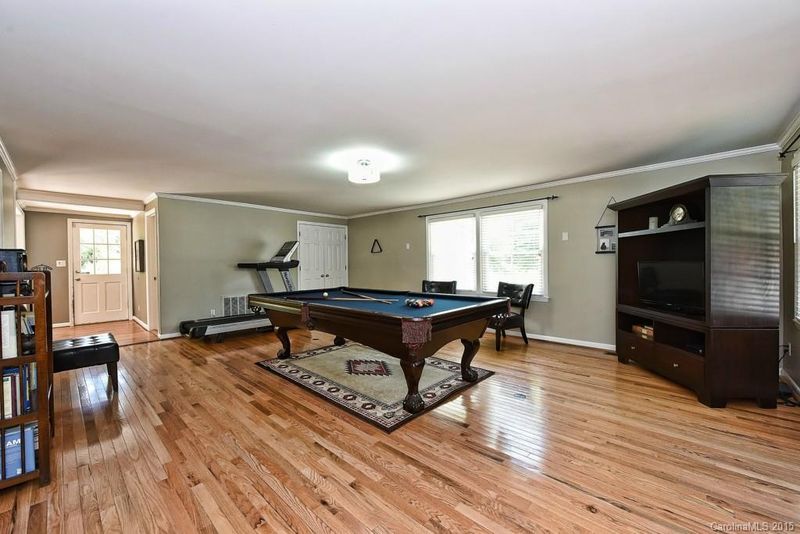 5111 Addison Dr, Charlotte, NC 28211