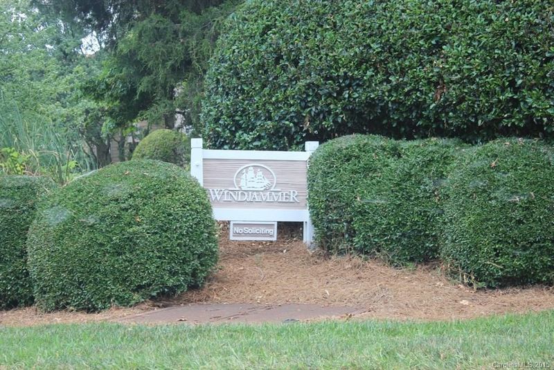 717 Southwest Dr #17, Davidson, NC 28036