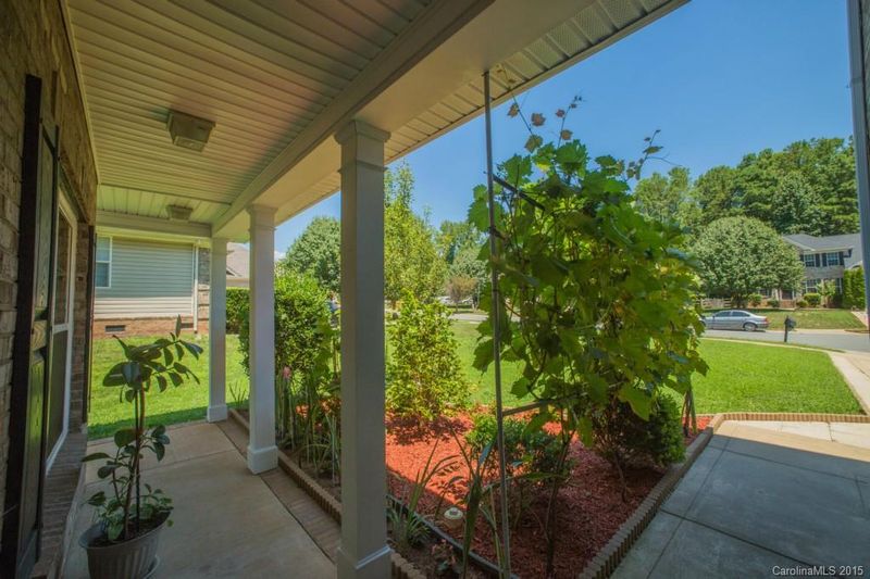 12432 Windsor Glade Dr, Matthews, NC 28105