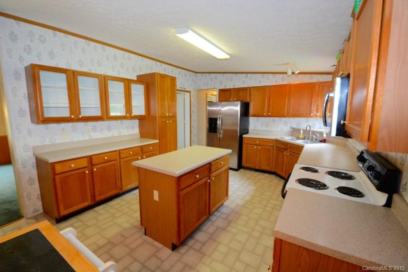 1005 Reba Ln, Kannapolis, NC 28081