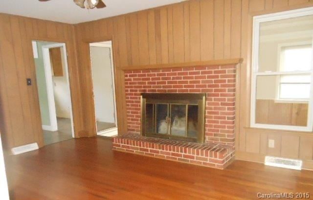 1131 Archdale Dr, Charlotte, NC 28217