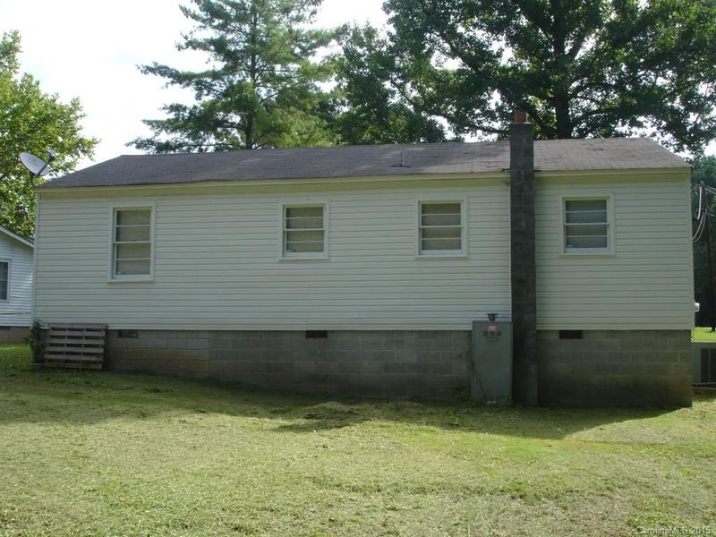 2322 Circle Dr, Great Falls, SC 29055