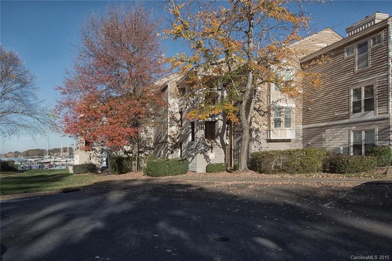 18813 Vineyard Point Ln #7, Cornelius, NC 28031