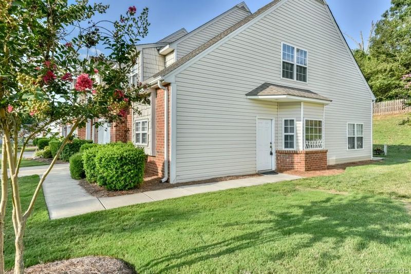 322 Valley Brook Ln #322, Concord, NC 28025