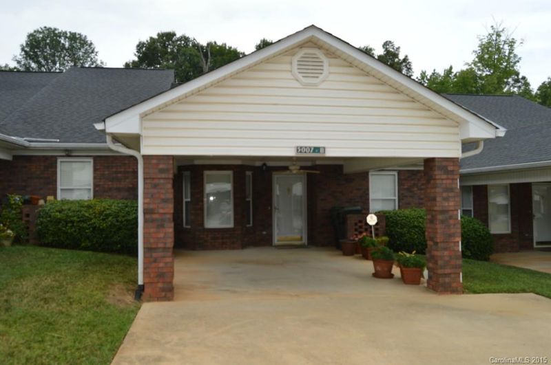 5007 Roseboro Ct #B, Lowell, NC 28098