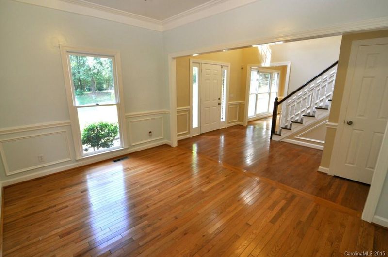 5015 Ridgetop Trl, Charlotte, NC 28215