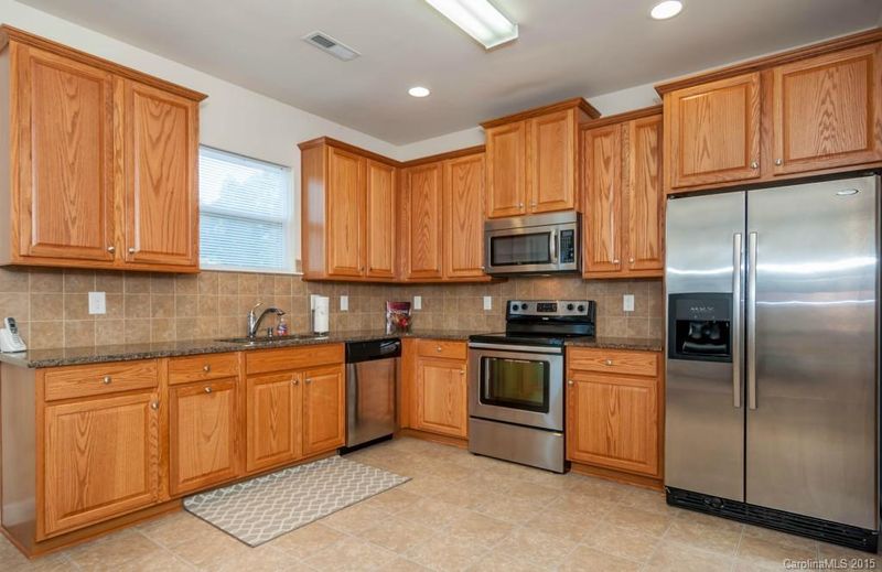 8416 Larkmead Forest Dr, Charlotte, NC 28269