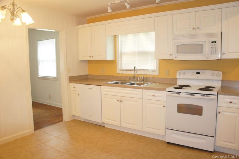 815 Memory Ln, Gastonia, NC 28052