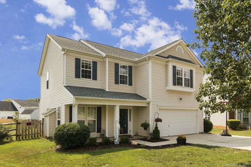 9501 Green Apple Dr, Charlotte, NC 28215