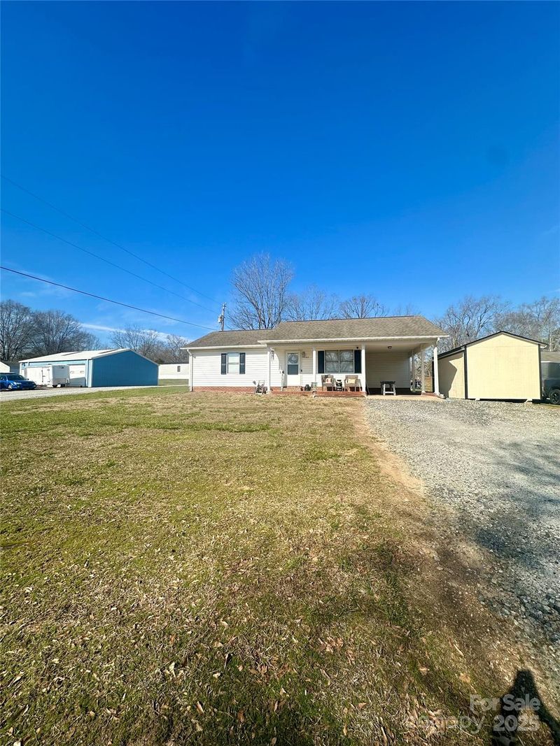 105 Whippoorwill Ridge Dr, Lincolnton, NC 28092