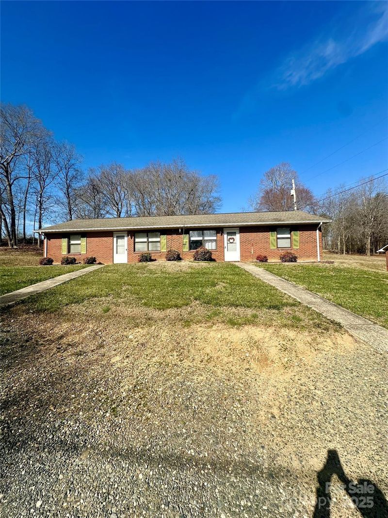 105 Whippoorwill Ridge Dr, Lincolnton, NC 28092