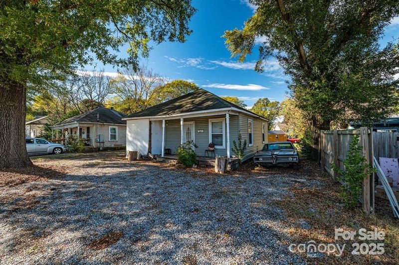 1216 E Cedar Ave, Gastonia, NC 28054