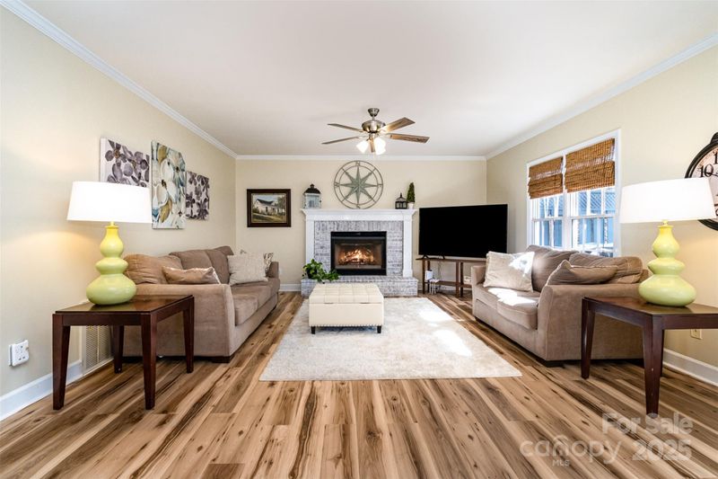11122 Windgate Ct, Tega Cay, SC 29708