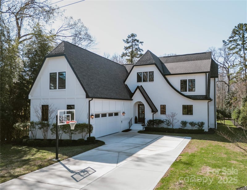 5608 Closeburn Rd, Charlotte, NC 28210