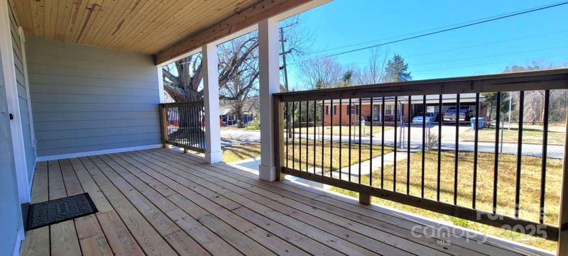 155 31st St SW, Hickory, NC 28602