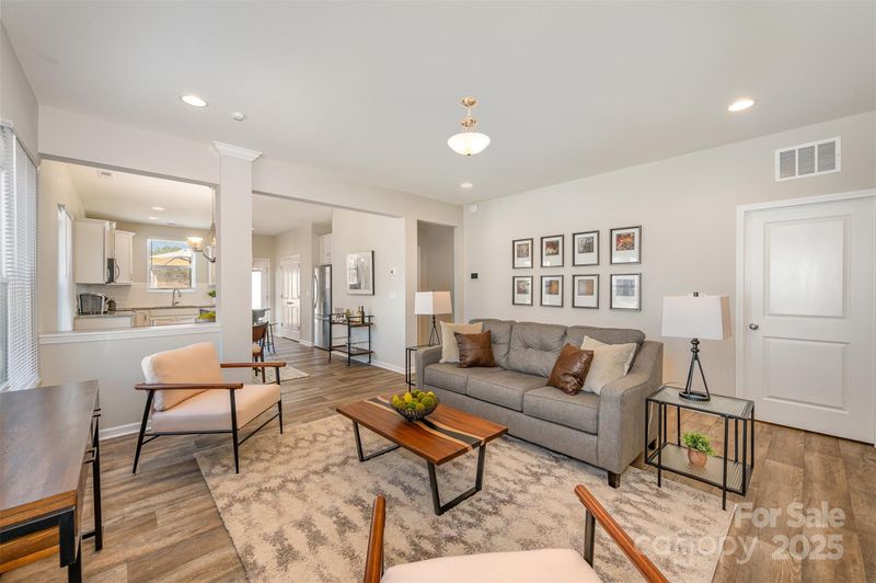 8573 River Ridge Dr, Charlotte, NC 28213