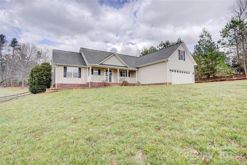 4205 Ore Bank Dr, Lincolnton, NC 28092